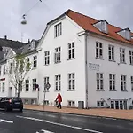 7 Rooms Apartment In Odense C