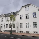 7 Rooms Apartment In Odense C