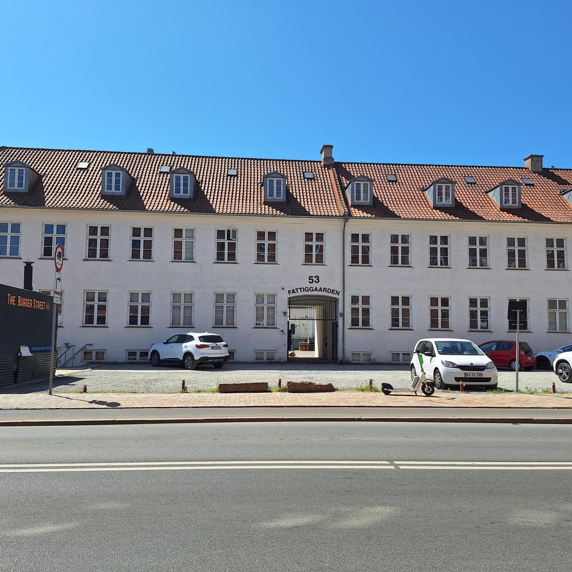 7 In C Leilighet *